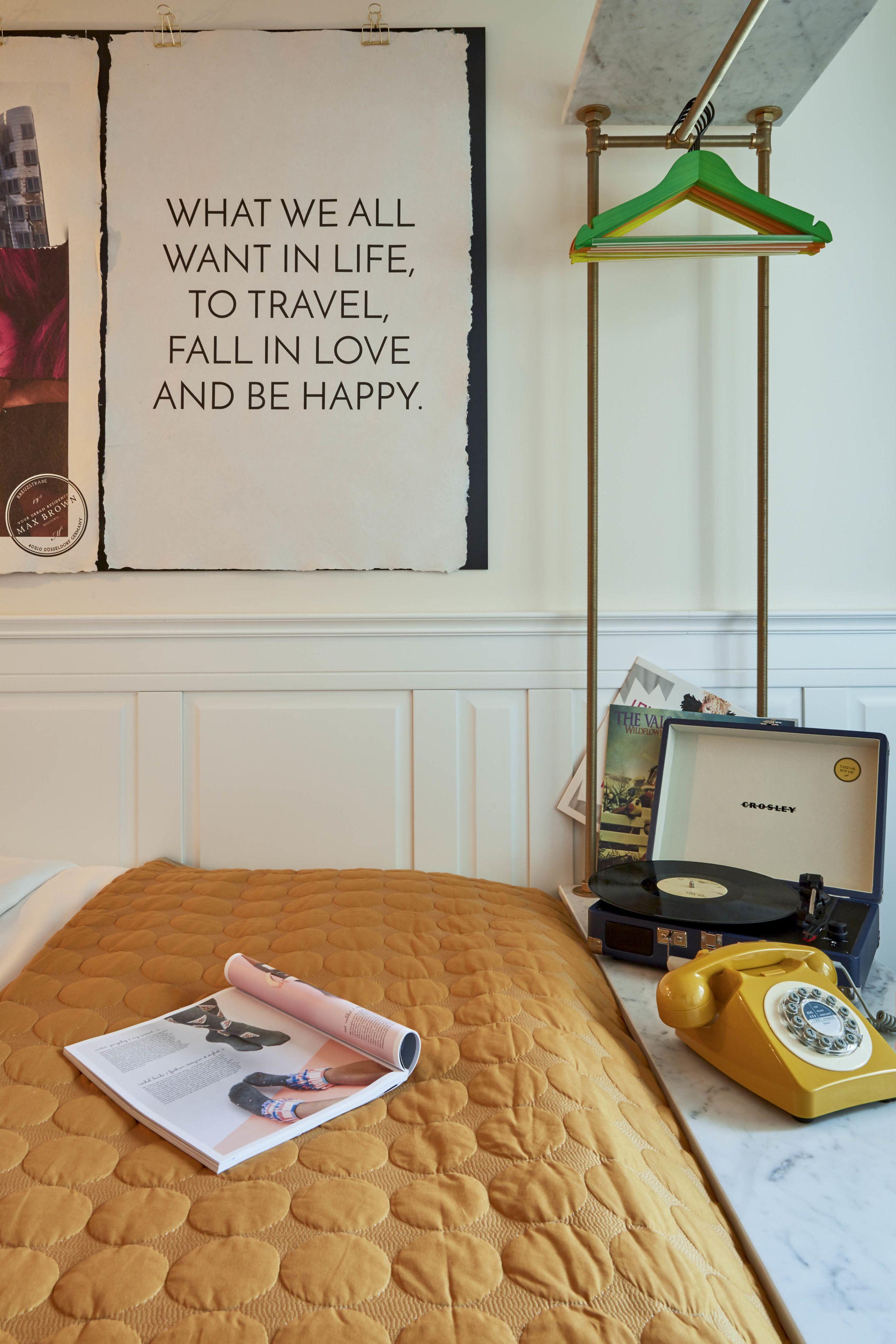 Max Brown Midtown, Part Of Sircle Collection 3*