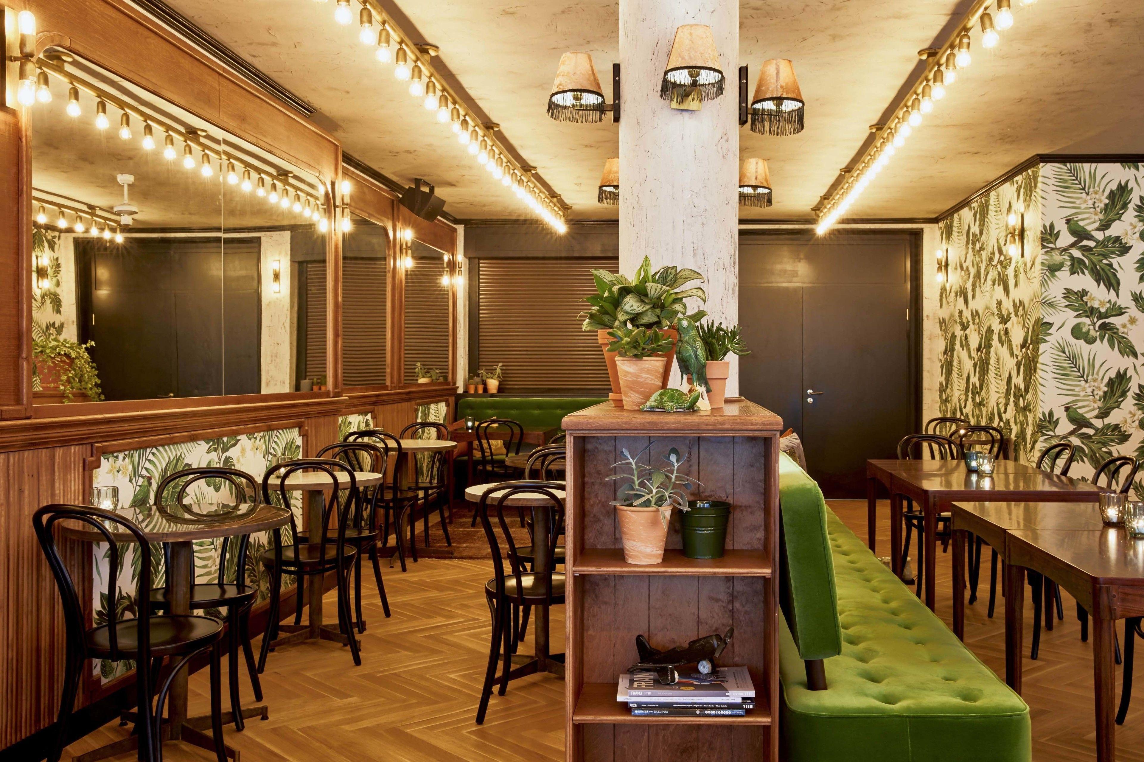 Max Brown Midtown, Part Of Sircle Collection 3*