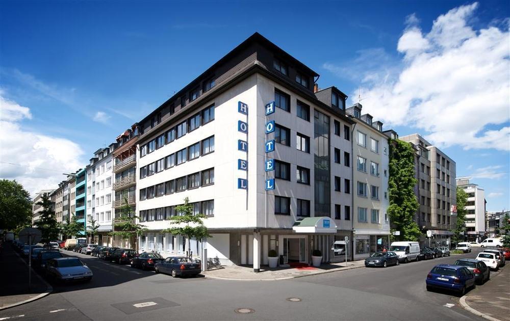 Max Brown Midtown, Part Of Sircle Collection 3*